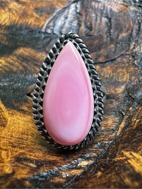 Sterling Silver Queen Conch Ring Size 8 Pink Conch Teardrop Statement